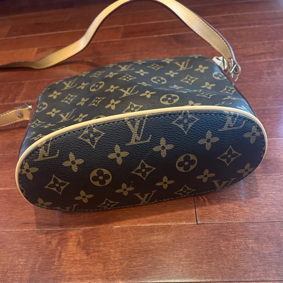 Vintage Purse - Picture 2 of 5